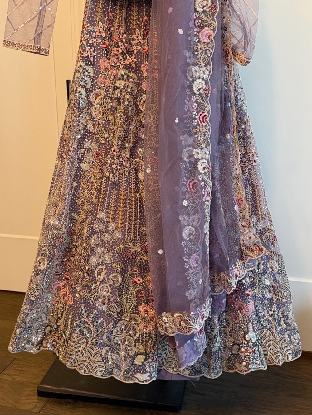Mauve Lavender Floral Embroidered Lehenga 3 Piece Set - Small Like Brand New - Picture 10 of 16